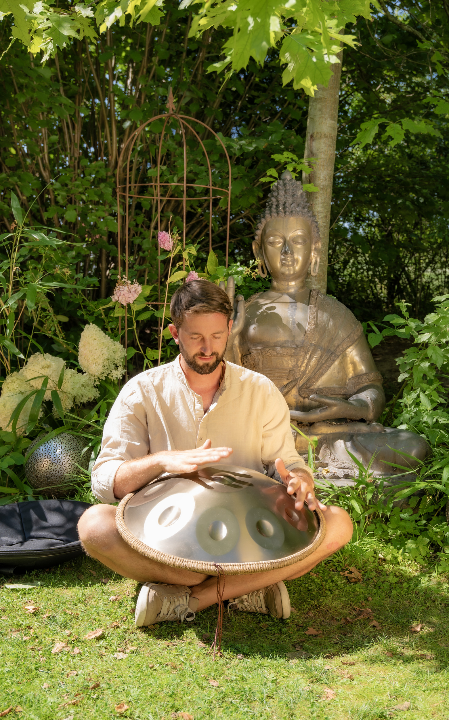 Berk Handpan silber 10 Töne 432 Hz 56 cm